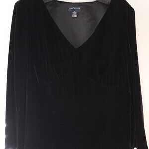'Ann Taylor' Solid Black Velvet Vee neckline L/S Top Size 12 EUC *Flawless